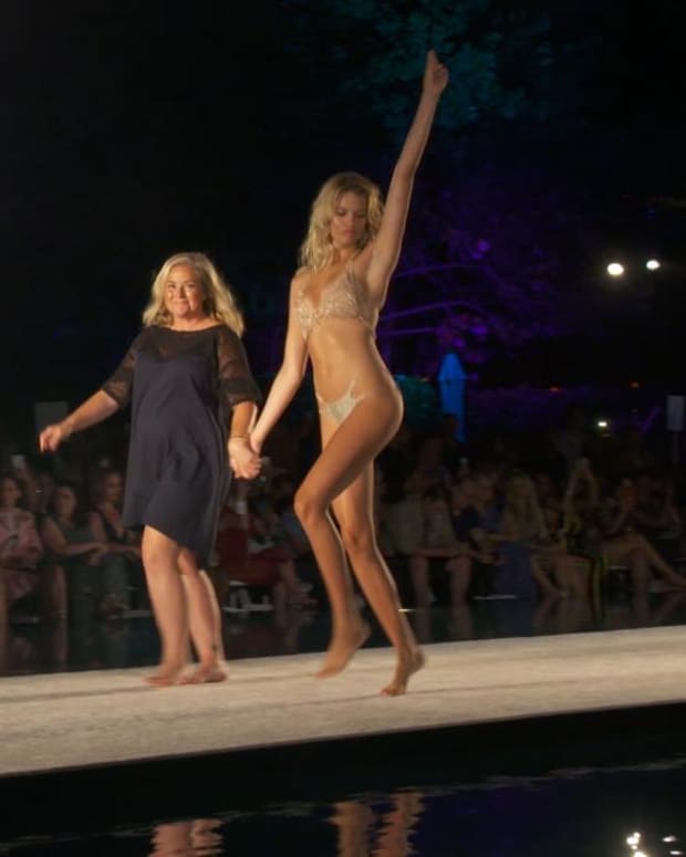 Samantha Hoopes debuts SI Swimsuit's swimwear line